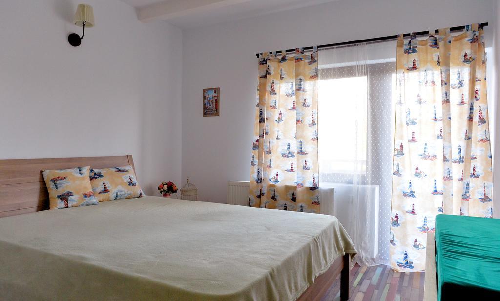 Pensiunea Gradina Ascunsa Bughea de Jos ภายนอก รูปภาพ